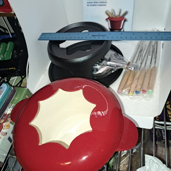 COPY - New Crofton HEAVY DUTY & LARGE PARTY Cast Iron Fondue 11 Piece Set Red - Picture 6 of 7